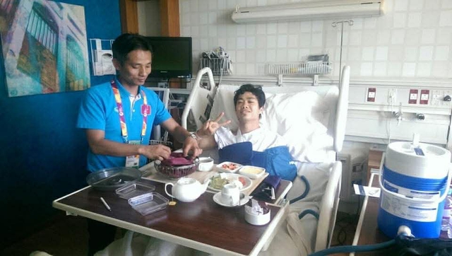 Chấn thương của Hiểu Minh dưới lăng k&iacute;nh của nguy&ecirc;n b&aacute;c sĩ đội tuyển: 'Khi cơ thể bị đẩy qu&aacute; giới hạn' - Ảnh 2.