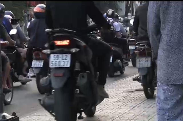 Danh sách xe máy bị CSGT phạt nguội lỗi đi trên vỉa hè Gò Vấp cũ - Ảnh 4.