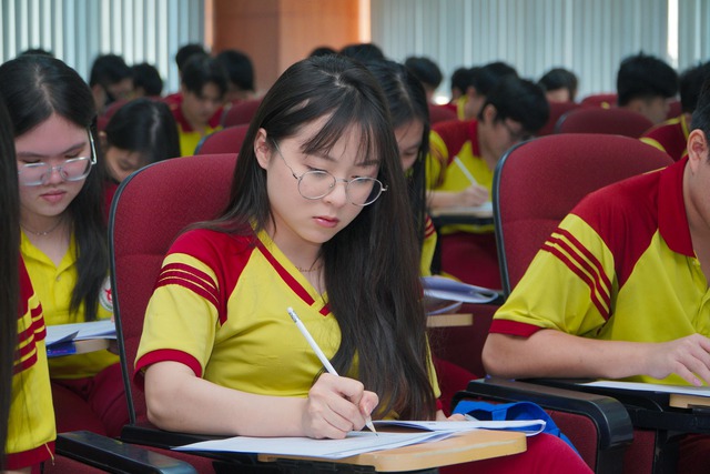 Từ h&ocirc;m nay, kỳ thi tiếng Anh phổ biến thế giới đổi cấu tr&uacute;c đề, thang điểm - Ảnh 2.