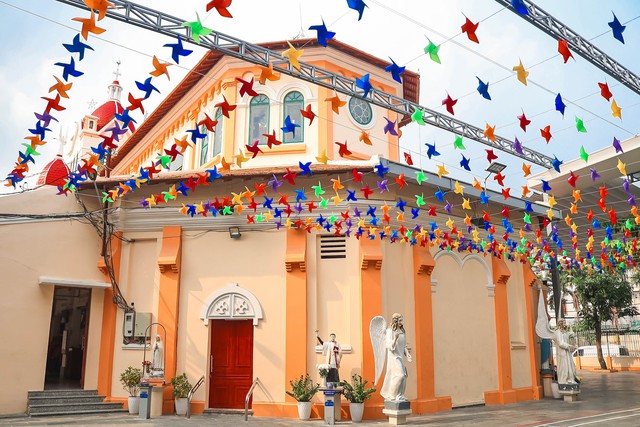 B&iacute; ẩn thi thể gi&aacute;o d&acirc;n hơn 100 năm trong nh&agrave; thờ cổ ở TP.HCM- Ảnh 13.