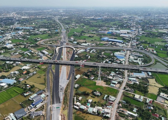 Lợi thế tăng gi&aacute; của bất động sản khu t&acirc;y TP.HCM- Ảnh 1.