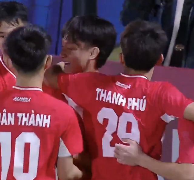 Nóng: PVF xuất sắc hòa PSG nhờ bàn thắng giống Đình Bắc, tiếp lửa U.23 Việt Nam- Ảnh 2. Nóng: PVF xuất sắc hòa PSG nhờ bàn thắng giống Đình Bắc, tiếp lửa U.23 Việt Nam- Ảnh 2.