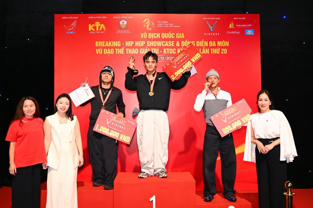 Hệ sinh th&aacute;i Esports Việt Nam 2026: D&agrave;y đặc lịch thi đấu quốc tế, s&ocirc;i động giải quốc gia- Ảnh 2.