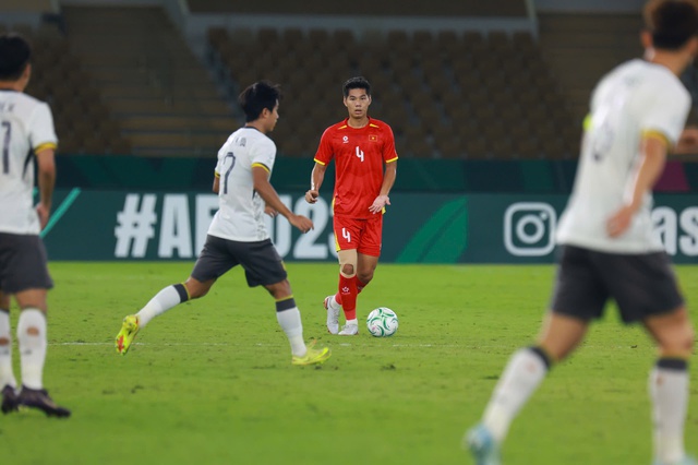 U.23 Việt Nam gặp khó, HLV Kim Sang-sik phải 'liệu cơm gắp mắm': Dồn trí lực đánh bại Hàn Quốc- Ảnh 1. U.23 Việt Nam gặp khó, HLV Kim Sang-sik phải 'liệu cơm gắp mắm': Dồn trí lực đánh bại Hàn Quốc- Ảnh 1.