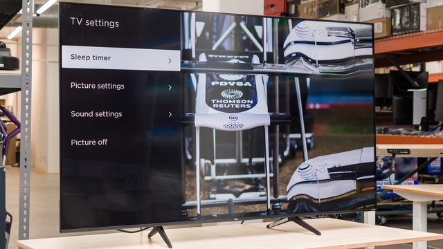 Mua TV cao cấp thực sự l&agrave;m l&atilde;ng ph&iacute; tiền bạc? - Ảnh 1.