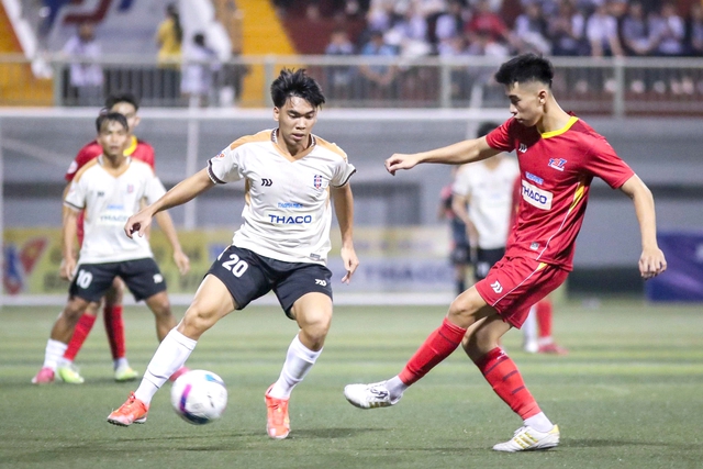Nảy lửa v&ograve;ng play-off khu vực TP.HCM- Ảnh 1.