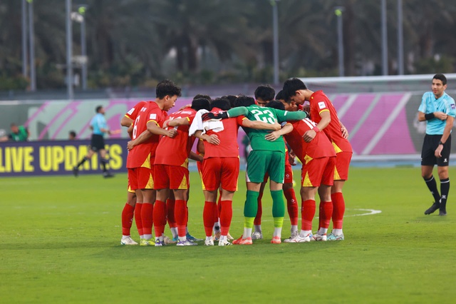 Cao Văn B&igrave;nh bắt lu&acirc;n lưu như thần, U.23 Việt Nam đ&aacute;nh bại H&agrave;n Quốc: Nghẹt thở gi&agrave;nh HCĐ, VFF thưởng 5,1 tỉ- Ảnh 8.