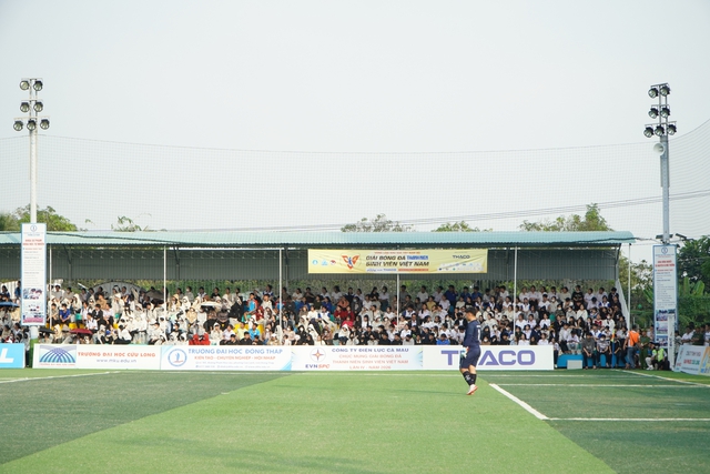 S&acirc;n 1.600 chỗ ngồi &lsquo;hết sức chứa&rsquo; tại chung kết T&acirc;y Nam bộ TNSV THACO cup 2026- Ảnh 3.