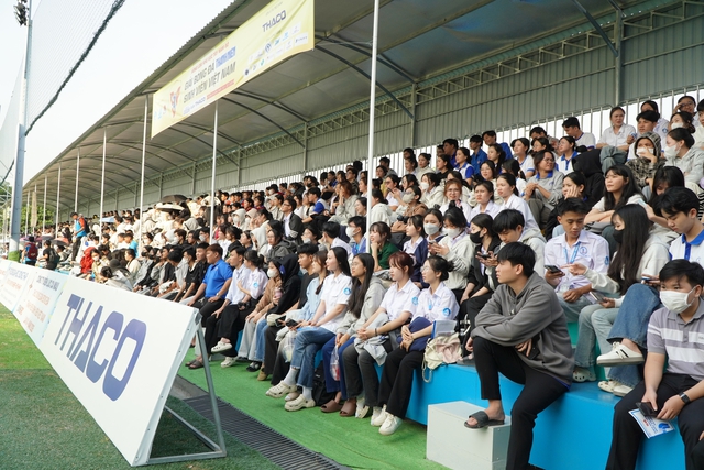 S&acirc;n 1.600 chỗ ngồi &lsquo;hết sức chứa&rsquo; tại chung kết T&acirc;y Nam bộ TNSV THACO cup 2026- Ảnh 5.