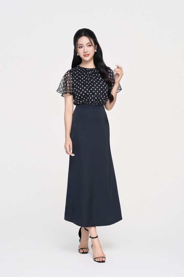 Biến trang phục đơn điệu trở nên dịu dàng nhờ áo cánh tiên- Ảnh 7. Biến trang phục đơn điệu trở nên dịu dàng nhờ áo cánh tiên- Ảnh 7.