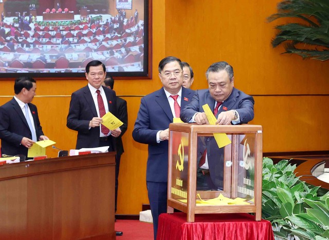 &Ocirc;ng Trần Sỹ Thanh t&aacute;i đắc cử Chủ nhiệm Ủy ban Kiểm tra Trung ương - Ảnh 2.