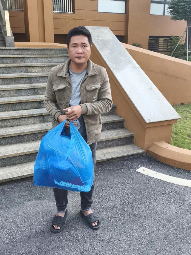 Khởi tố 2 bị can trộm cắp gần 8 tỉ đồng tr&ecirc;n xe kh&aacute;ch tại thanh h&oacute;a - Ảnh 1.