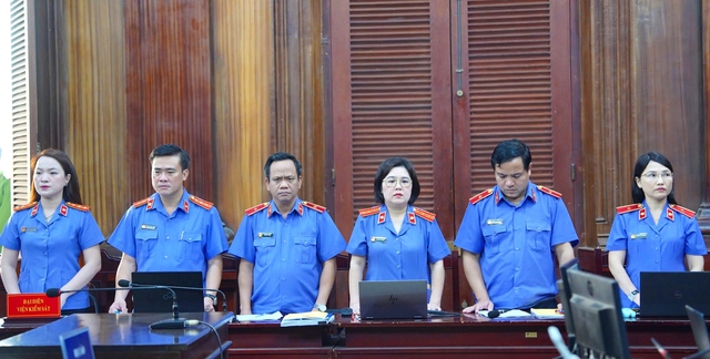 Đề nghị mức &aacute;n 100 bị c&aacute;o trong vụ cấp hơn 220.000 phiếu thử nghiệm giả- Ảnh 1.