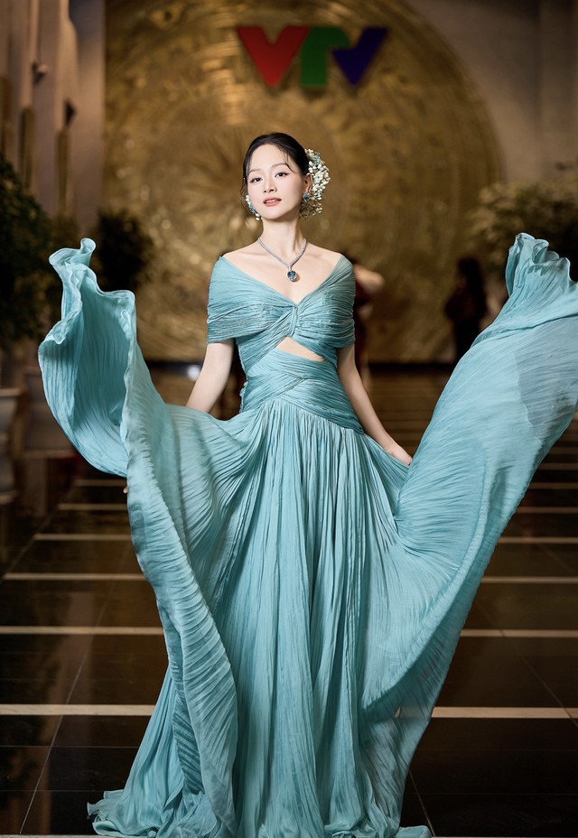 Diễn vi&ecirc;n Lan Phương sau biến cố ly h&ocirc;n  - Ảnh 3.