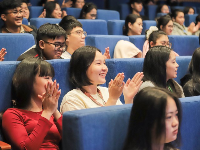 Đào tạo ngành âm nhạc ra sao trước những "ca nhạc sĩ AI"? - Ảnh 1.