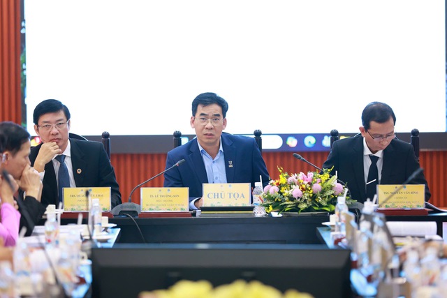 Tranh c&atilde;i về sổ đỏ c&oacute; phải l&agrave; t&agrave;i sản trong vụ kiện giữa mẹ v&agrave; con - Ảnh 4.