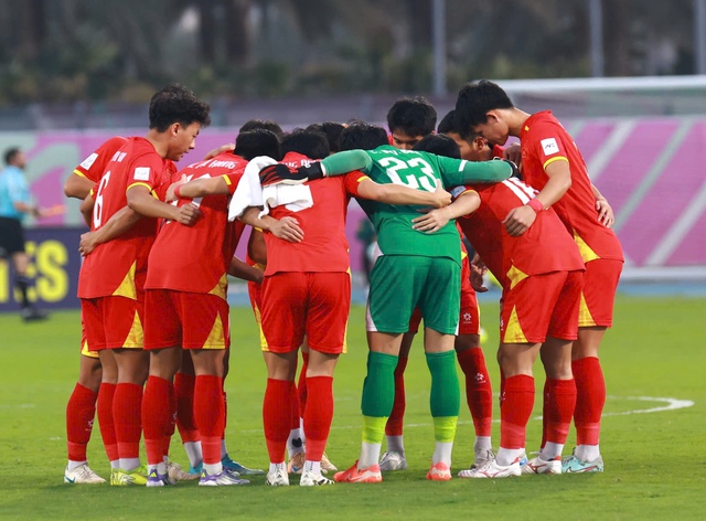 U.23 Việt Nam qu&aacute; xứng đ&aacute;ng để tự h&agrave;o, Chủ tịch VFF c&oacute; h&agrave;nh động rất đặc biệt: Thưởng n&oacute;ng 2 tỉ- Ảnh 2.