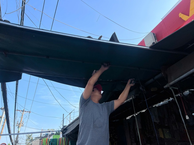 TP.HCM: Xử l&yacute; ki&ecirc;n quyết vi phạm vỉa h&egrave;, l&ograve;ng đường ở nhiều tuyến phố- Ảnh 6.