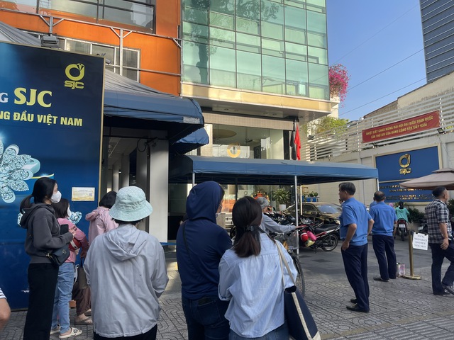 Đăng k&yacute; mua v&agrave;ng trực tuyến hộ, 350.000 đồng/ một đơn th&agrave;nh c&ocirc;ng - Ảnh 2.