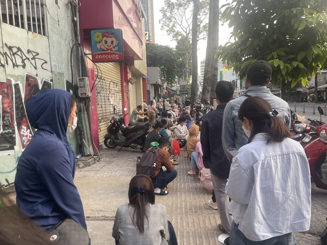 Đăng k&yacute; mua v&agrave;ng trực tuyến hộ, 350.000 đồng/ một đơn th&agrave;nh c&ocirc;ng - Ảnh 1.