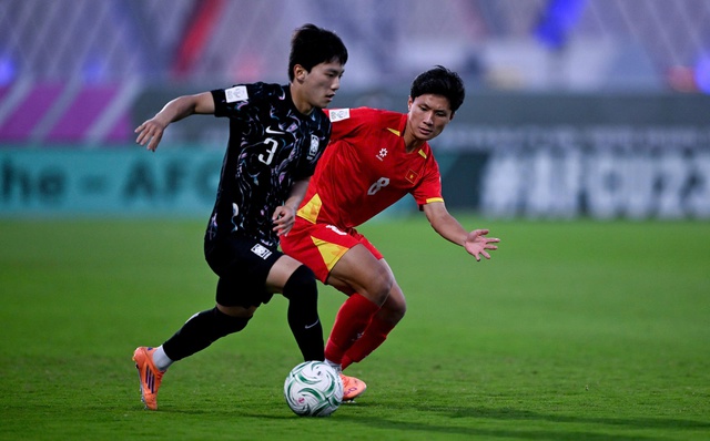 B&aacute;o H&agrave;n Quốc: &lsquo;U.23 Việt Nam đứng dậy thật kh&oacute; tin, ch&uacute;ng ta thất bại đ&aacute;ng bị coi l&agrave; thảm họa'- Ảnh 1.