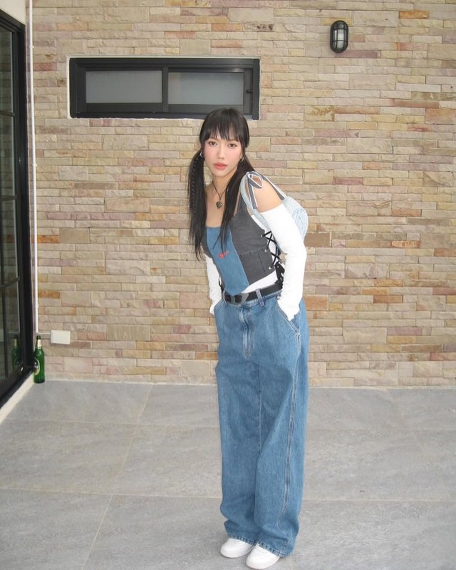 Quần jeans và thắt lưng: bản phối bụi bặm cho phong cách cá tính- Ảnh 4.