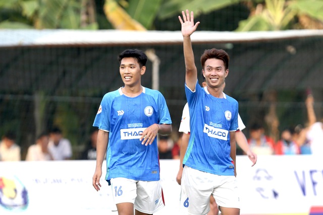 Cầu thủ 'đặc biệt' của Trường ĐH Đồng Th&aacute;p tại TNSV THACO cup 2026: Vợ con lu&ocirc;n s&aacute;t c&aacute;nh- Ảnh 1.