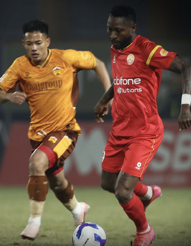 Minh Long cản lu&acirc;n lưu xuất sắc như Cao Văn B&igrave;nh: HAGL bị loại, Hiểu Minh được tri &acirc;n- Ảnh 1.