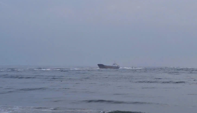 T&agrave;u h&agrave;ng gần 3.000 tấn mắc cạn tại cảng biển ở Quảng Trị- Ảnh 1.