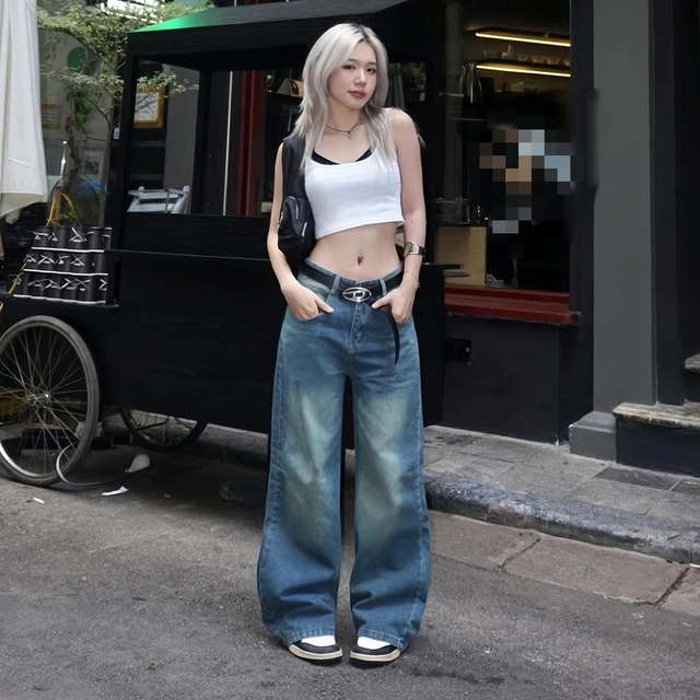 Quần jeans và thắt lưng: bản phối bụi bặm cho phong cách cá tính- Ảnh 2.