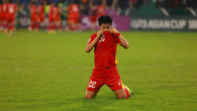 'Người kh&ocirc;ng phổi' đ&oacute;ng đinh 2 chiến thắng cảm x&uacute;c cho U.23 Việt Nam: Qu&aacute; xuất sắc- Ảnh 6.
