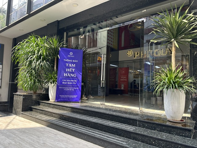 Đổ xô mua bạc khi giá lên đỉnh- Ảnh 1. Đổ xô mua bạc khi giá lên đỉnh- Ảnh 1.