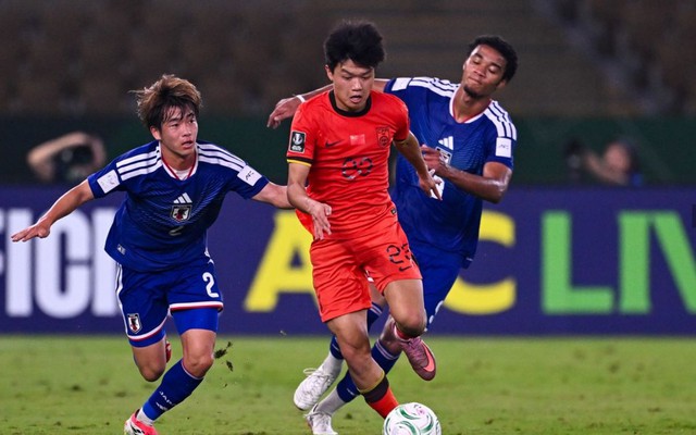 الصين تحت 23 سنة 0-4 اليابان تحت 23 سنة، بطولة آسيا 2026: أوجورا يسجل هدفين بتسديدة رائعة بعيدة المدى - الصورة 1.