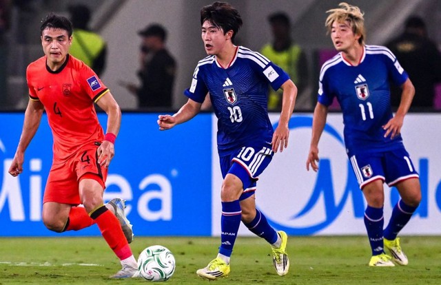 الصين تحت 23 سنة 0-4 اليابان تحت 23 سنة، بطولة آسيا 2026: أوجورا يسجل هدفين بتسديدة رائعة بعيدة المدى - الصورة 1.