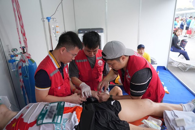 Đột quỵ khi chạy: Kh&ocirc;ng dấu hiệu cảnh b&aacute;o, l&agrave;m sao dừng lại đ&uacute;ng l&uacute;c? - Ảnh 1.