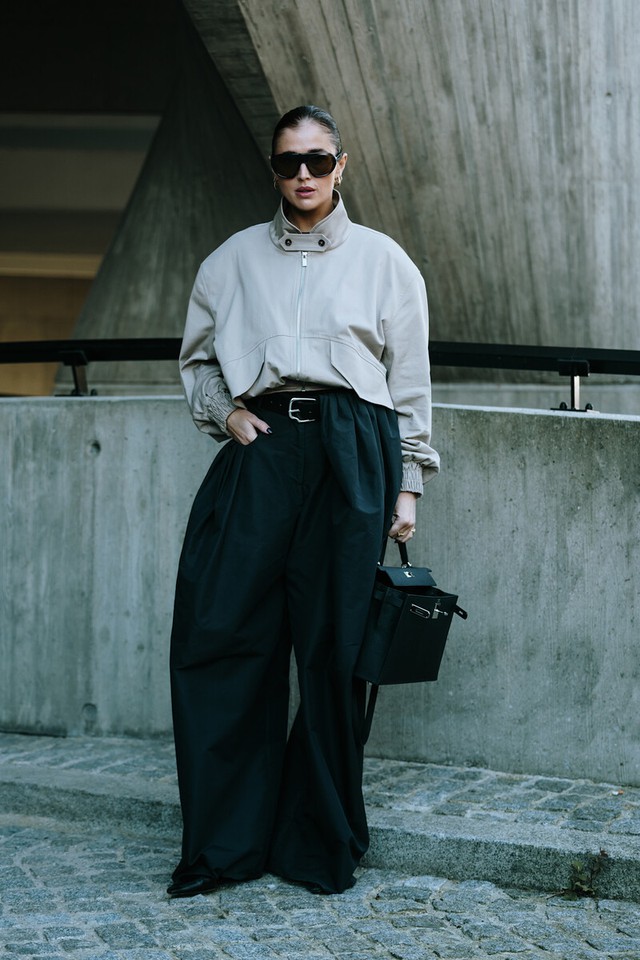 Quần ống rộng, thanh lịch thoải mái đi làm đi chơi đều đẹp- Ảnh 4.