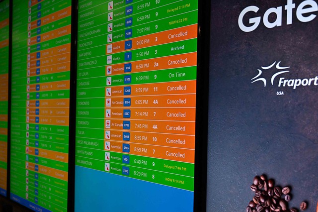 Nước Mỹ oằn m&igrave;nh trong b&atilde;o tuyết - Ảnh 2.