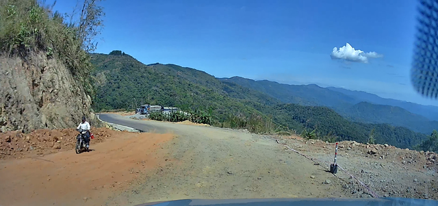 Cảnh b&aacute;o nguy hiểm cho xe lưu th&ocirc;ng tr&ecirc;n đ&egrave;o Đại Ninh , tuyến QL28B L&acirc;m Đồng - Ảnh 5.