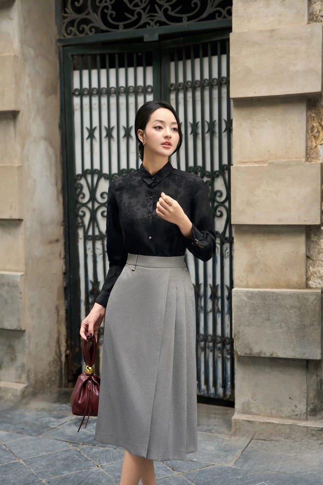 Đơn giản nhưng không đơn điệu với sắc đen và xám- Ảnh 7. Đơn giản nhưng không đơn điệu với sắc đen và xám- Ảnh 7.