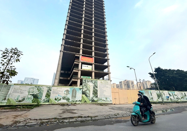 T&ograve;a th&aacute;p ng&agrave;n tỉ 'đắp chiếu' 10 năm, cựu sếp VICEM hầu t&ograve;a v&igrave; g&acirc;y l&atilde;ng ph&iacute;- Ảnh 4.