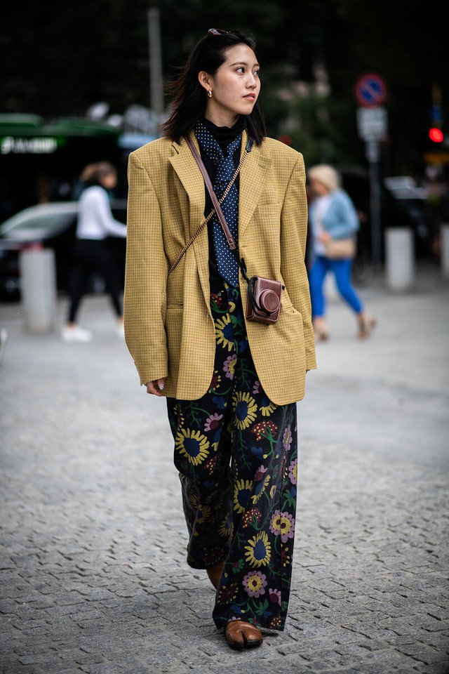 Quần ống rộng, thanh lịch thoải mái đi làm đi chơi đều đẹp- Ảnh 2.