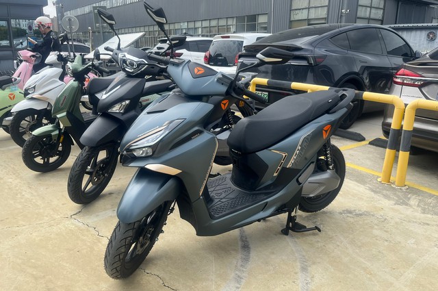 Xe tay ga điện thể thao: Ph&acirc;n kh&uacute;c mới tr&ecirc;n thị trường xe m&aacute;y Việt - Ảnh 1.