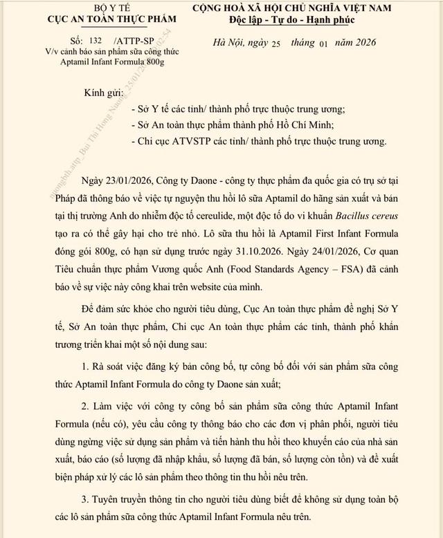 Cảnh báo thu hồi sữa Aptamil do nhiễm độc tố Bacillus cereus gây hại cho trẻ nhỏ - Ảnh 1. Cảnh báo thu hồi sữa Aptamil do nhiễm độc tố Bacillus cereus gây hại cho trẻ nhỏ - Ảnh 1.
