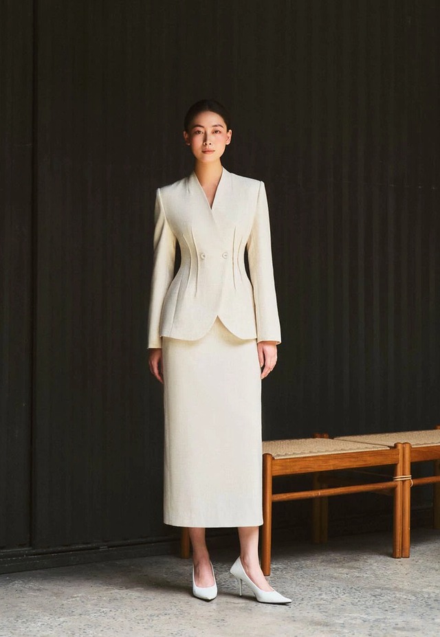 Vẻ đẹp tri thức giao thoa sự quyến rũ với phong cách nữ thư ký công sở - Ảnh 3.