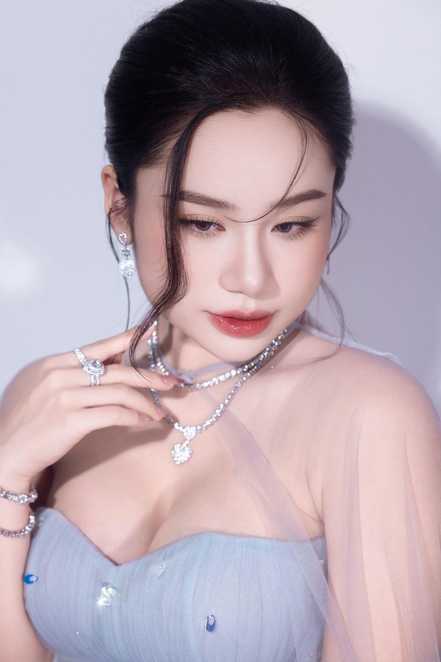 Vì sao khách hàng tin chọn Vân Khánh Silver Gems- Ảnh 1. Vì sao khách hàng tin chọn Vân Khánh Silver Gems- Ảnh 1.