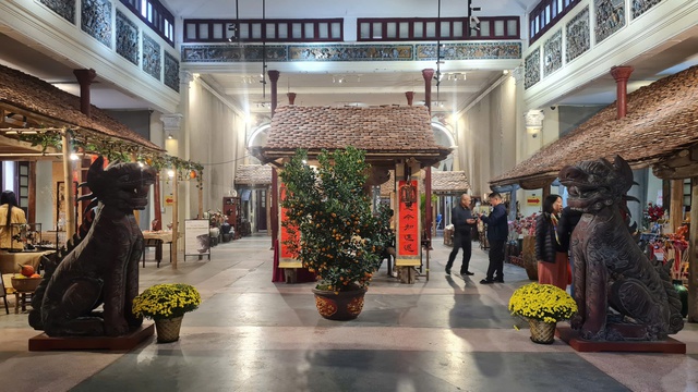 Ấn tượng ng&ocirc;i nh&agrave; Bắc bộ trong chuỗi 'Tết Việt - Tết phố' 2026 ở phố cổ- Ảnh 1.