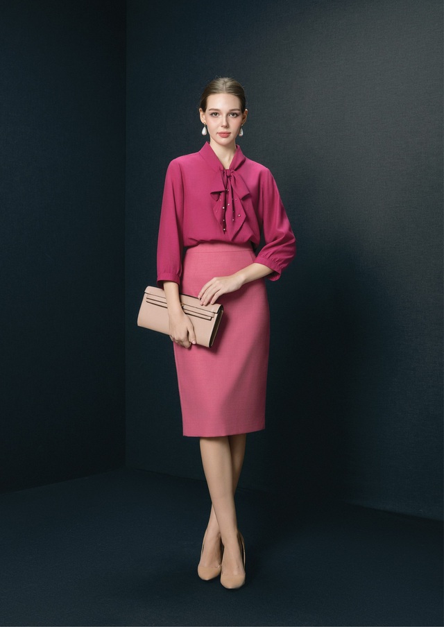 Chọn chân váy dài cho những ngày mưa lạnh - Ảnh 1.