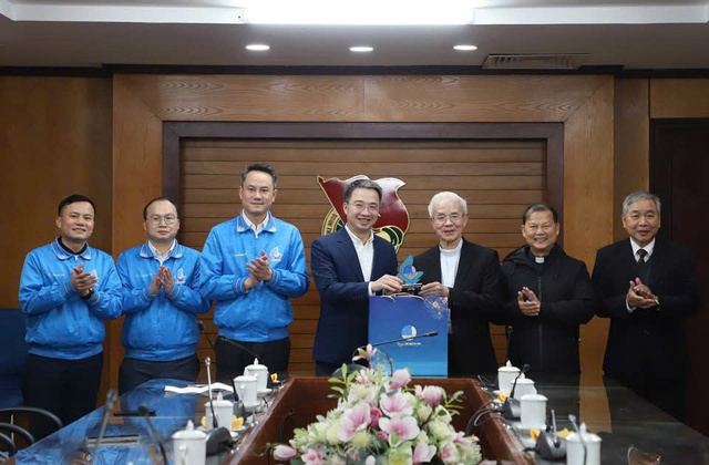 Linh mục Giuse Trần Xu&acirc;n Mạnh ch&uacute;c tết Hội Li&ecirc;n hiệp thanh ni&ecirc;n Việt Nam- Ảnh 1.