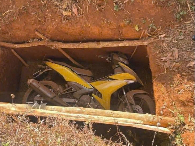 Lần theo dấu xe m&ocirc; t&ocirc; nghi của nh&oacute;m cướp ng&acirc;n h&agrave;ng ở Gia Lai- Ảnh 2.