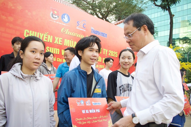 TP.HCM d&agrave;nh hơn 5.900 tỉ đồng chăm lo tết - Ảnh 1.